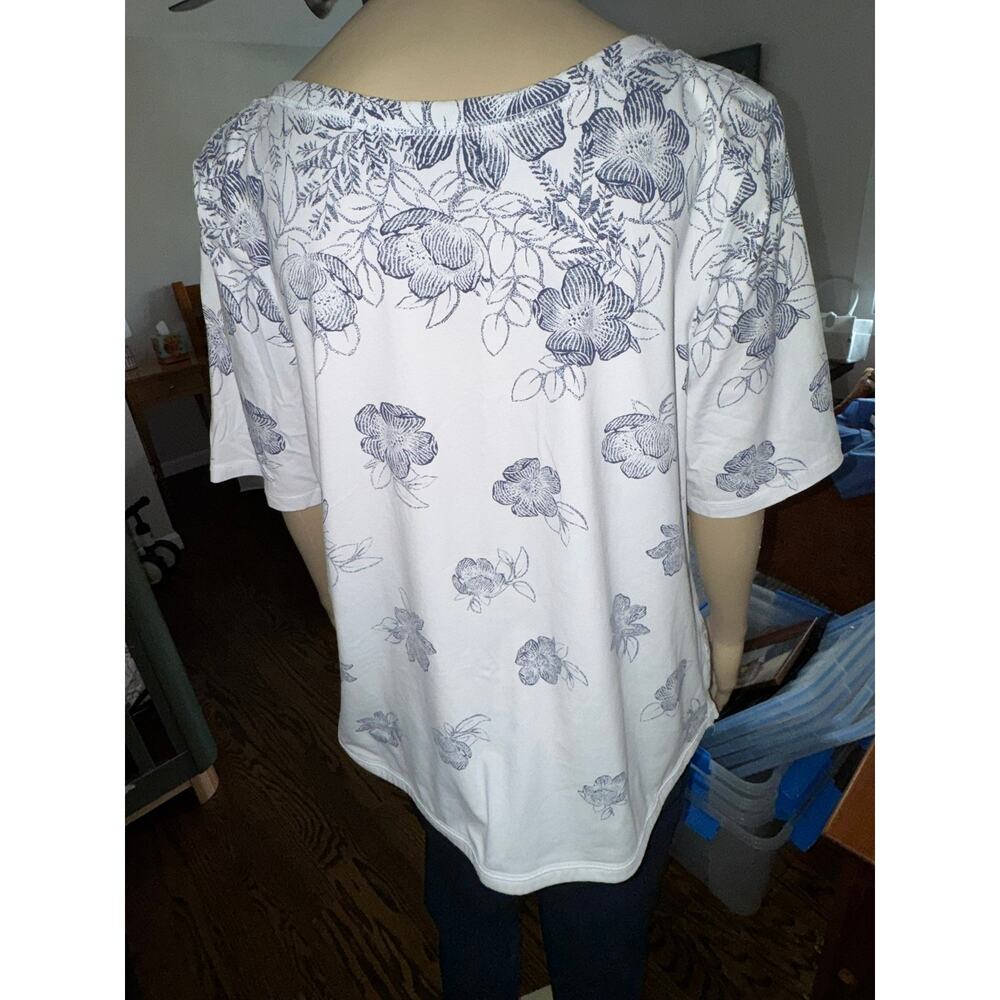 Talbots Womens XL White Navy Blue Floral Bateau Neck Short Sleeve Cotton T-Shirt